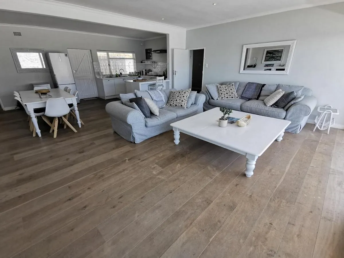Surfwatch Villa Fish Hoek 0*,