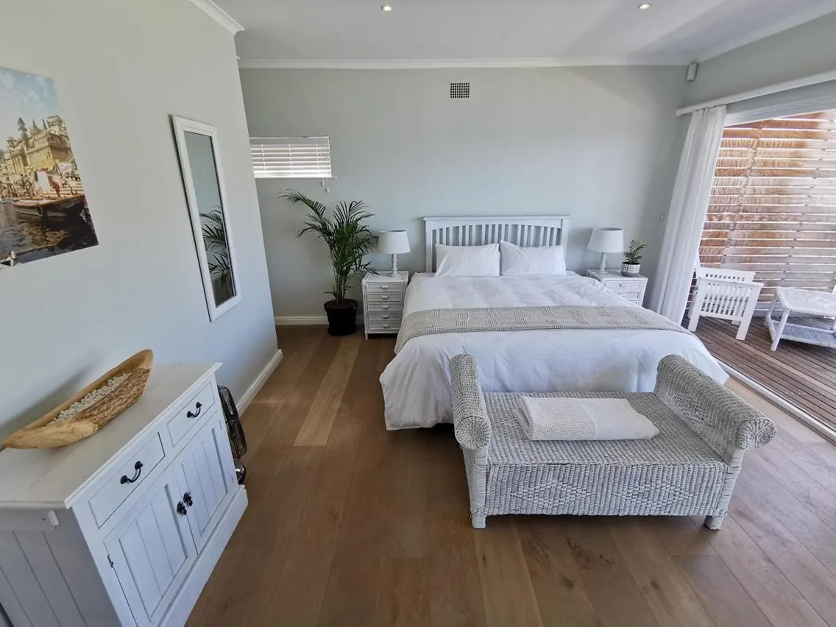 Surfwatch Villa Fish Hoek Ferienhaus