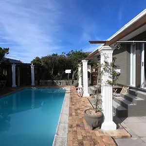 Leo's Den Fish Hoek